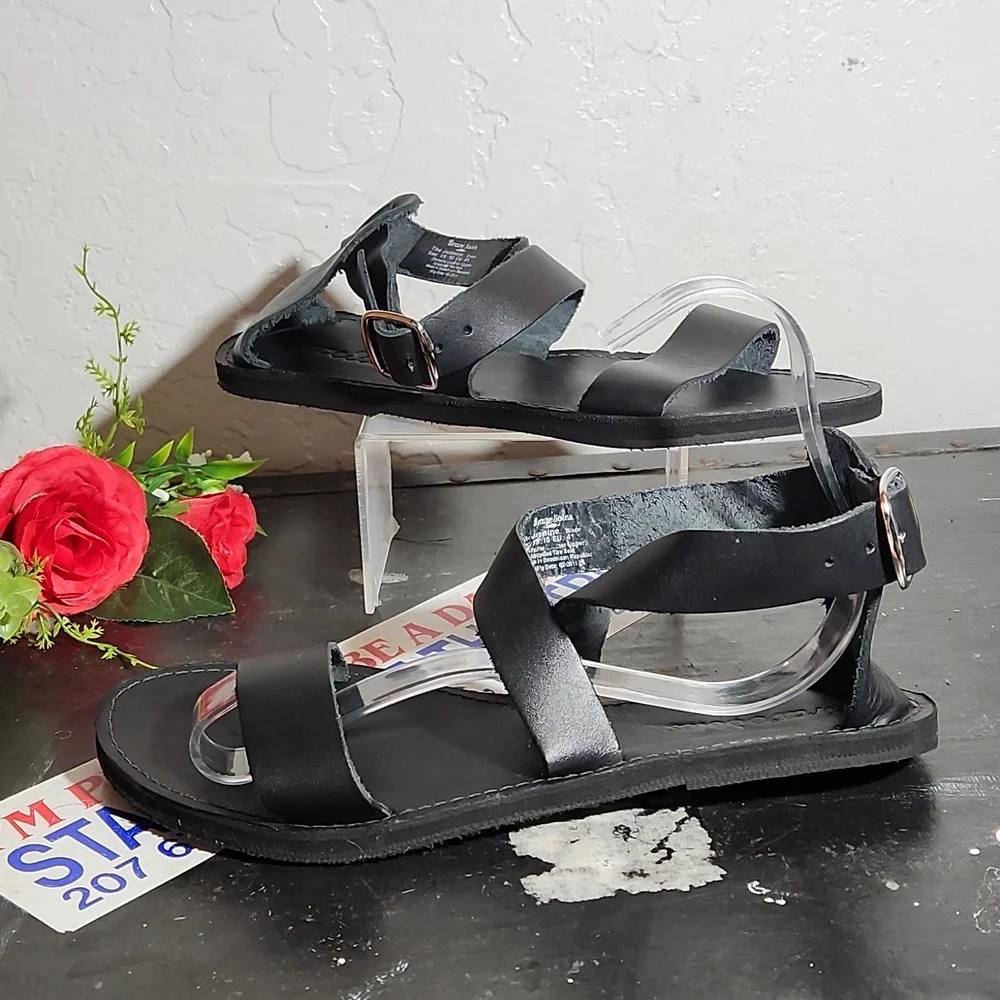 BRAVE SOLES The Jasmine Black Leather Upper Tire Soles Sandals 10